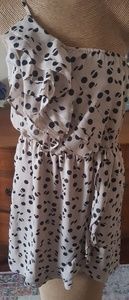 Cute BCBG generation dress